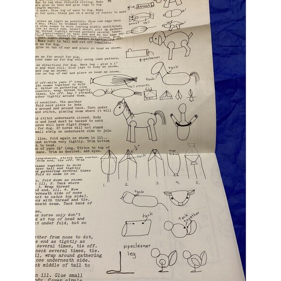 Craft Patterns Annie's Attic Mammy & Family 53-0 & Farmyard Animals 91-5 - Picture 14 of 15